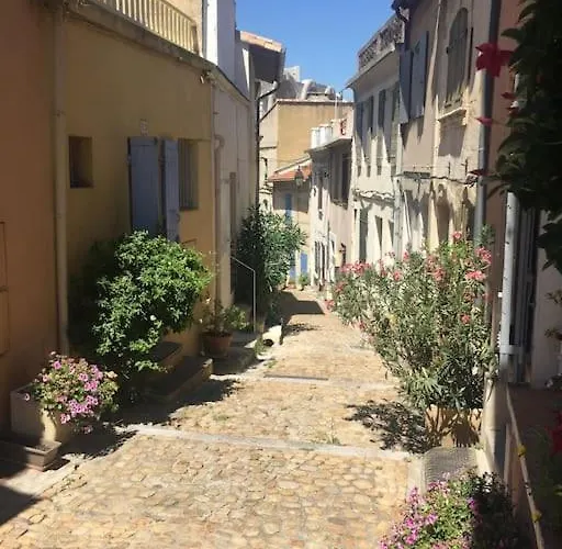 Charmante Petite Maison Donnant Sur Les Arenes